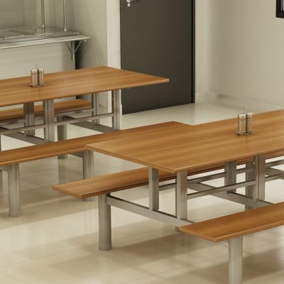 Mesa para refeitório com bancos fixos
